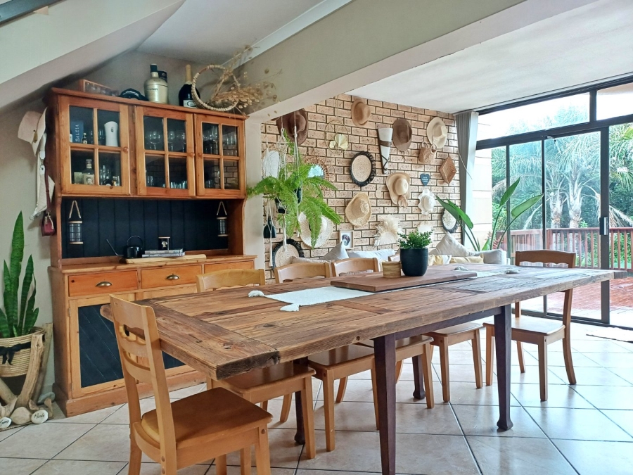 5 Bedroom Property for Sale in Reebok Western Cape